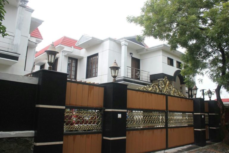 independent bungalow for sale in ecr Injambakkam